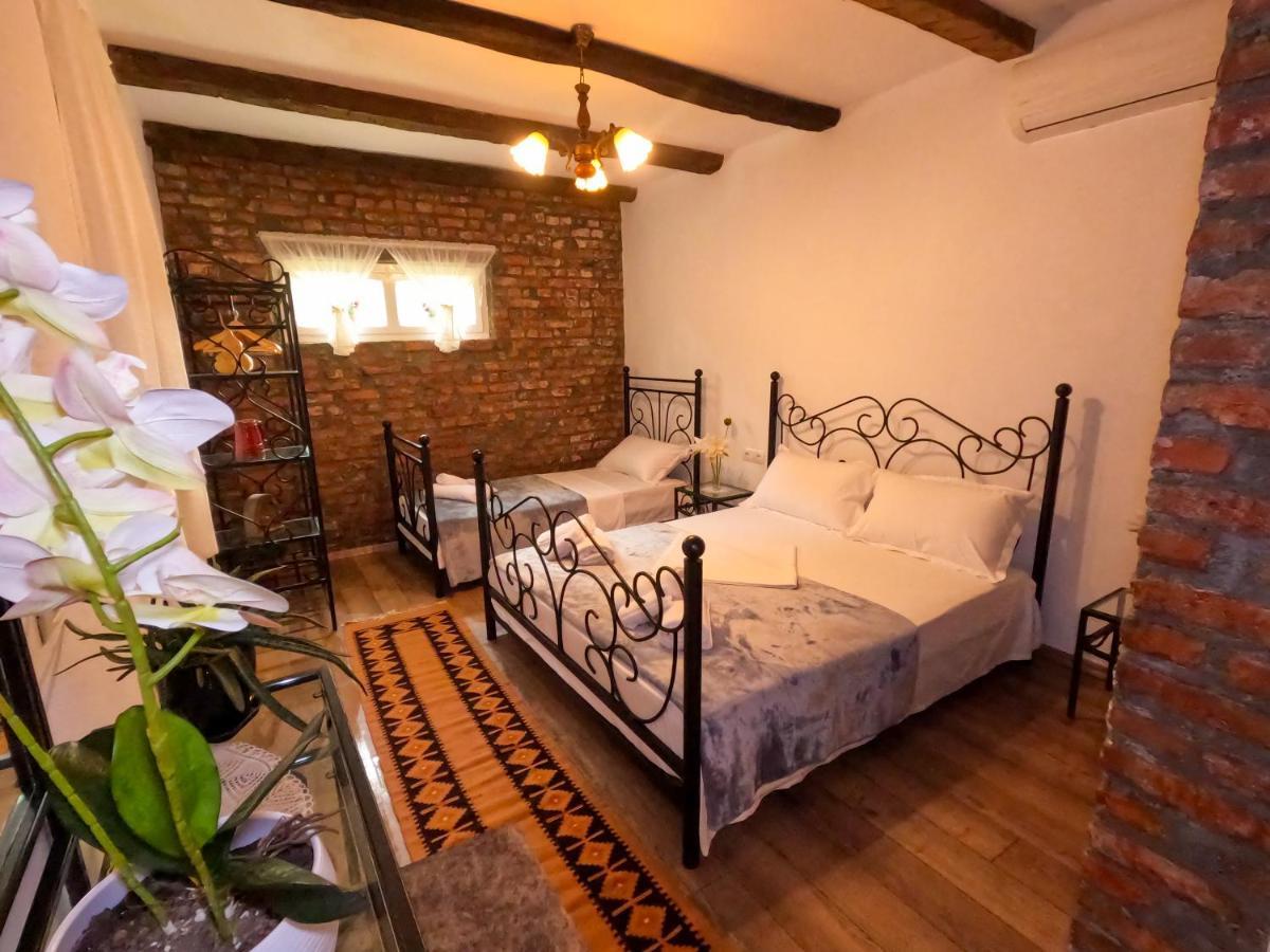 Intown Guesthouse Shkodër 外观 照片