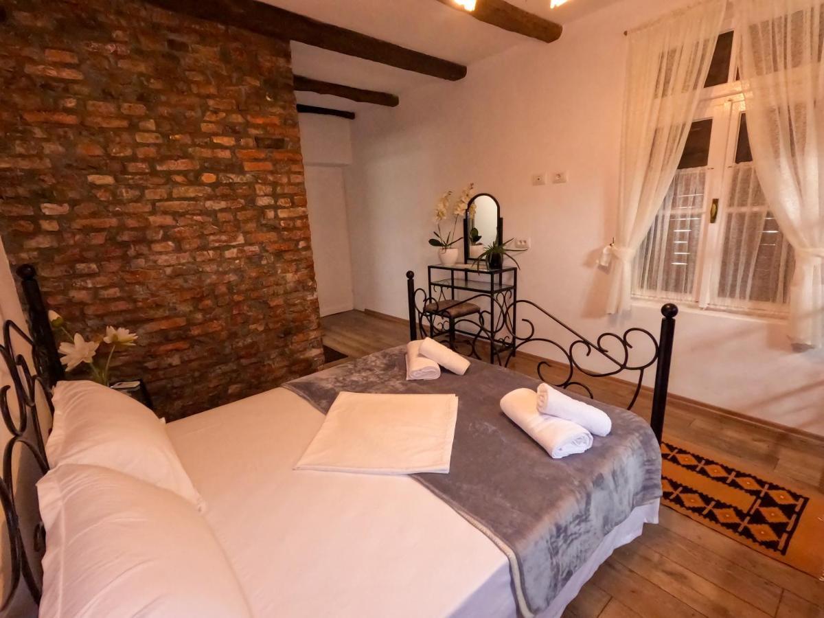 Intown Guesthouse Shkodër 外观 照片