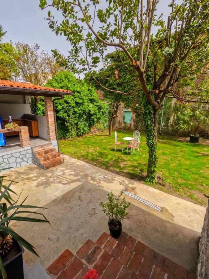 Intown Guesthouse Shkodër 外观 照片