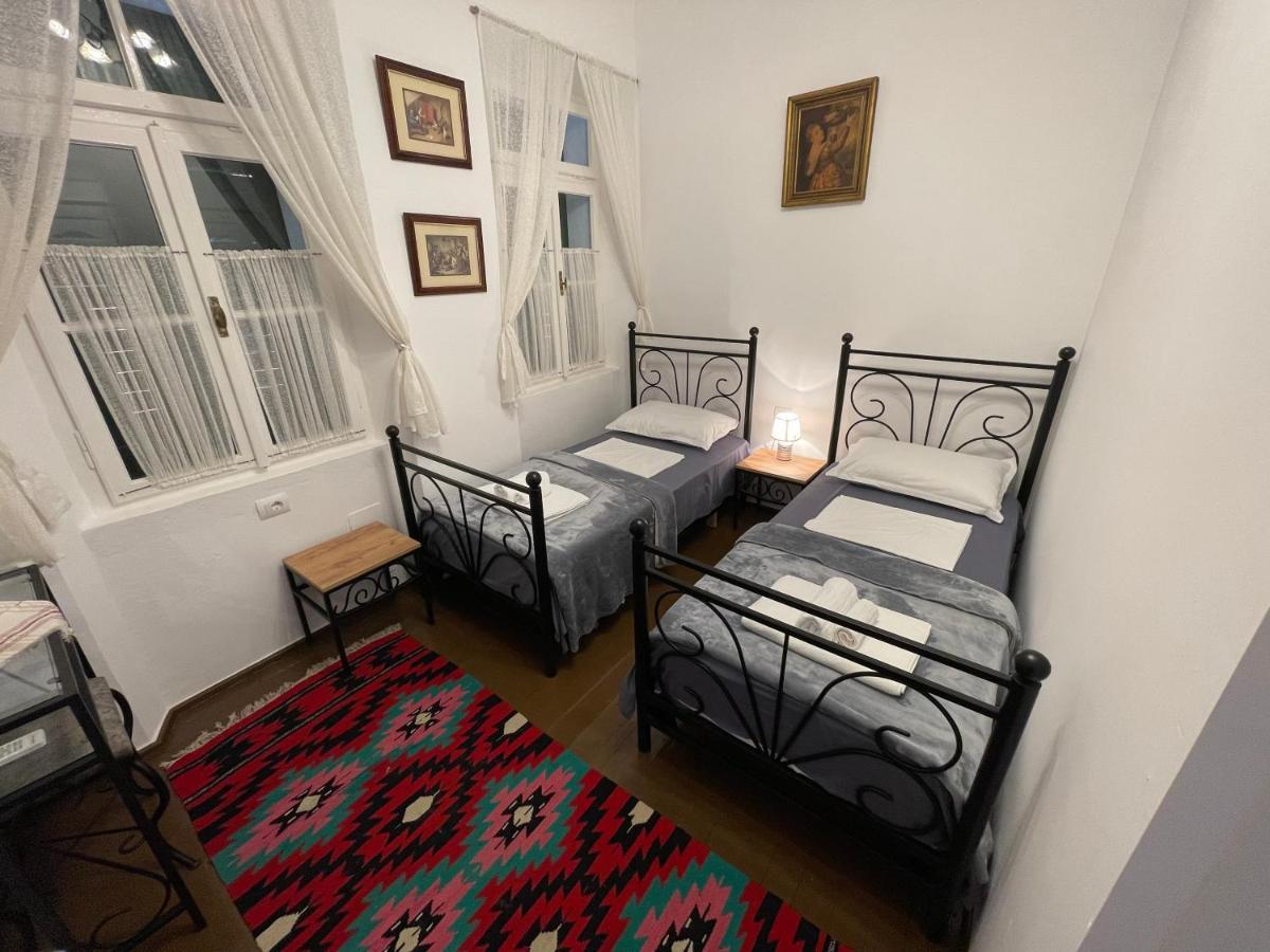 Intown Guesthouse Shkodër 外观 照片