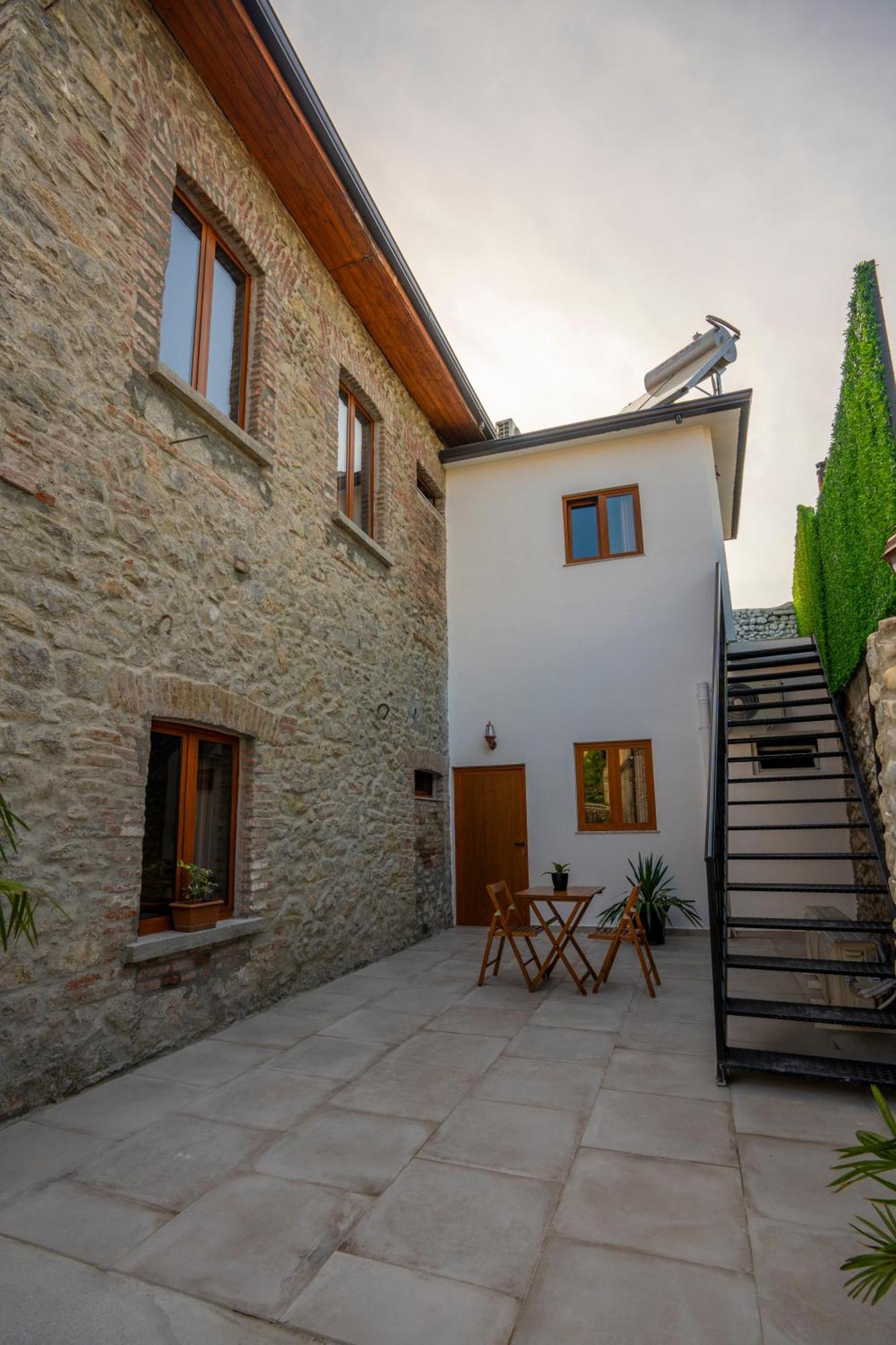 Intown Guesthouse Shkodër 外观 照片