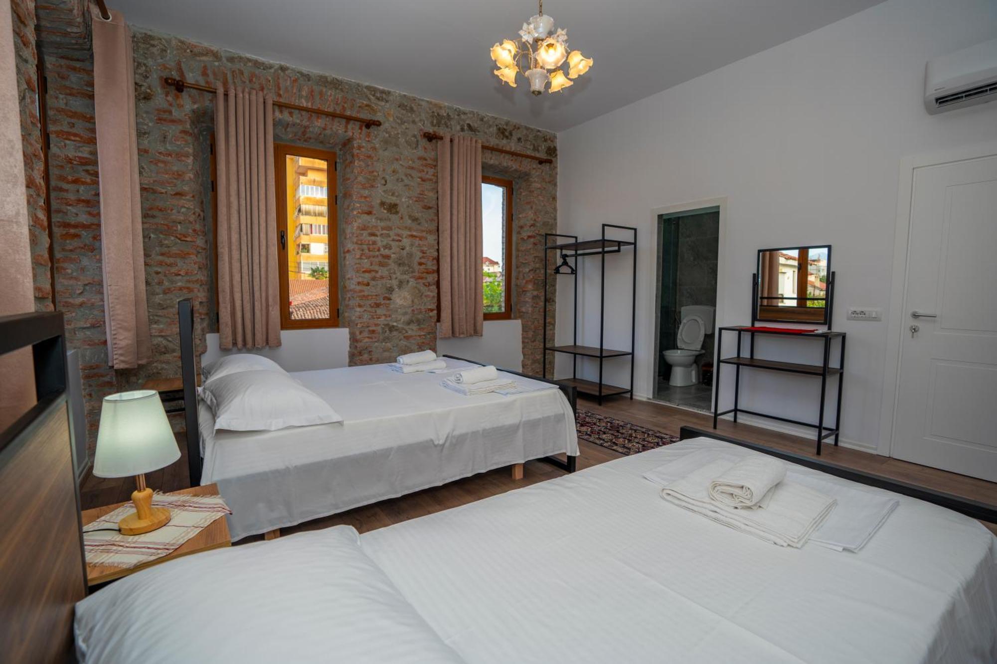 Intown Guesthouse Shkodër 外观 照片