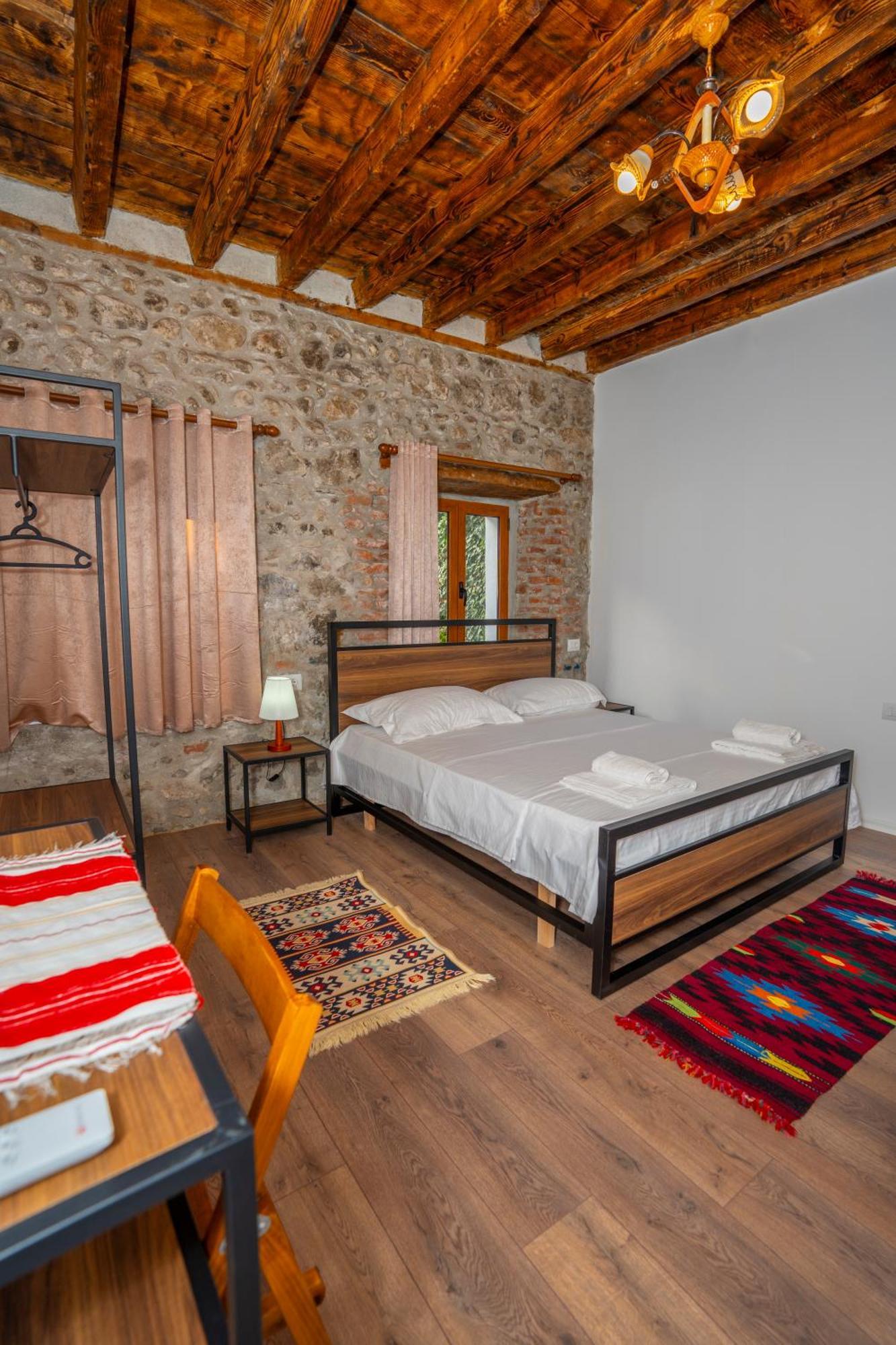 Intown Guesthouse Shkodër 外观 照片